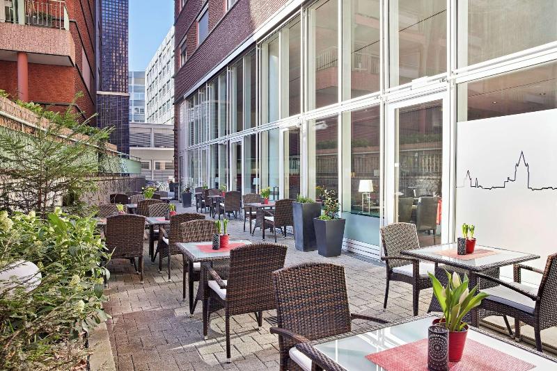 Lindner Hotel Cologne Am Dom, part of JdV by Hyatt - Teras