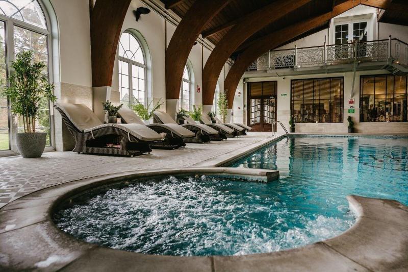 Rowton Hall - Aktivite