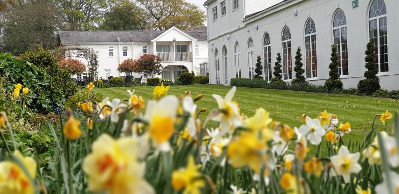 Rowton Hall - Genel