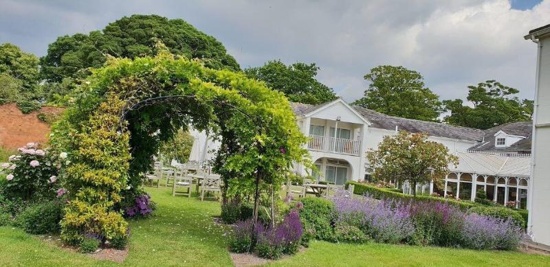 Rowton Hall - Genel