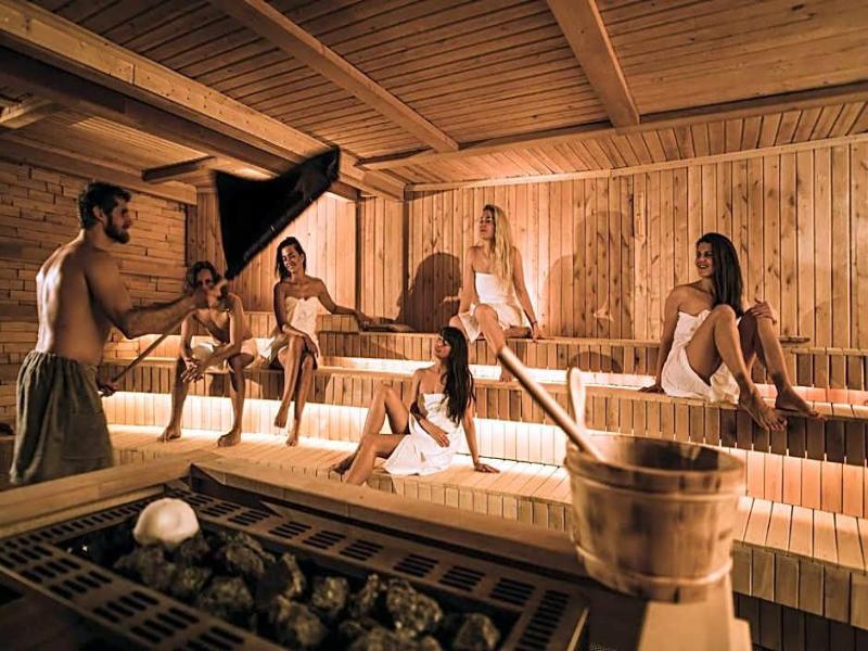 Wellness Hotel Frymburk - Genel