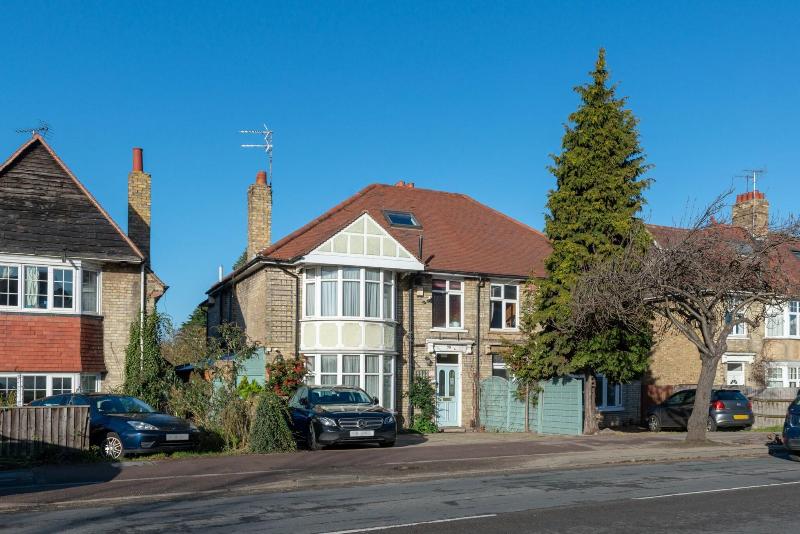 Harry's Bed & Breakfast - Genel