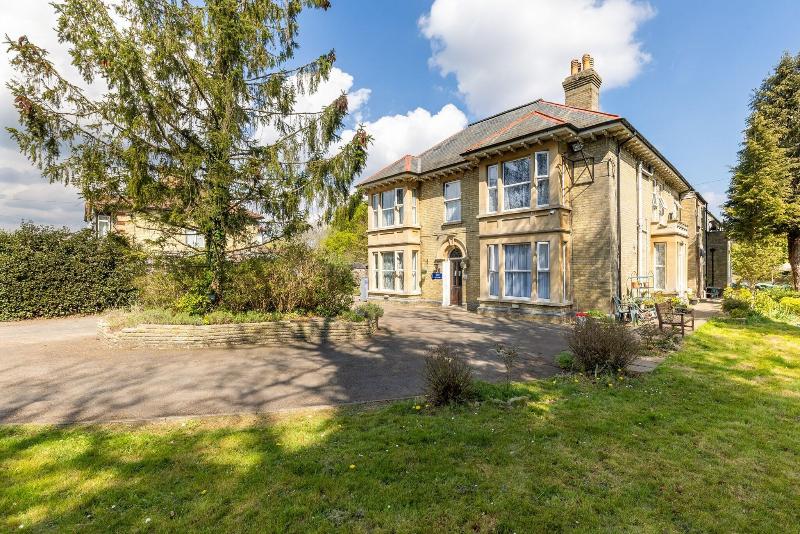 Shelford Lodge - Genel