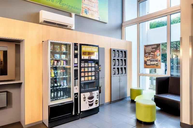B&B Hotel Köln-Frechen - Lobi