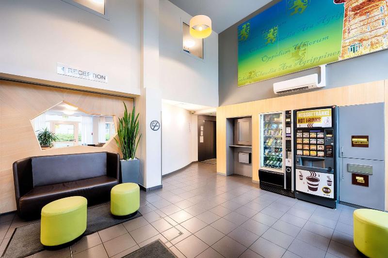 B&B Hotel Köln-Frechen - Lobi