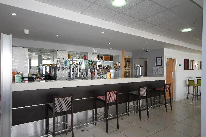 Holiday Inn Express Nuneaton - Bar