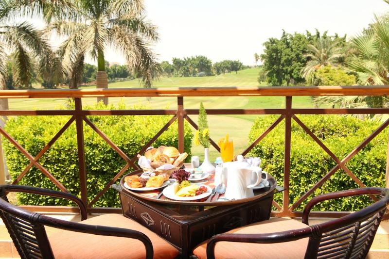 Swiss Inn Pyramids Golf Resort & Swiss Inn Plaza - Teras