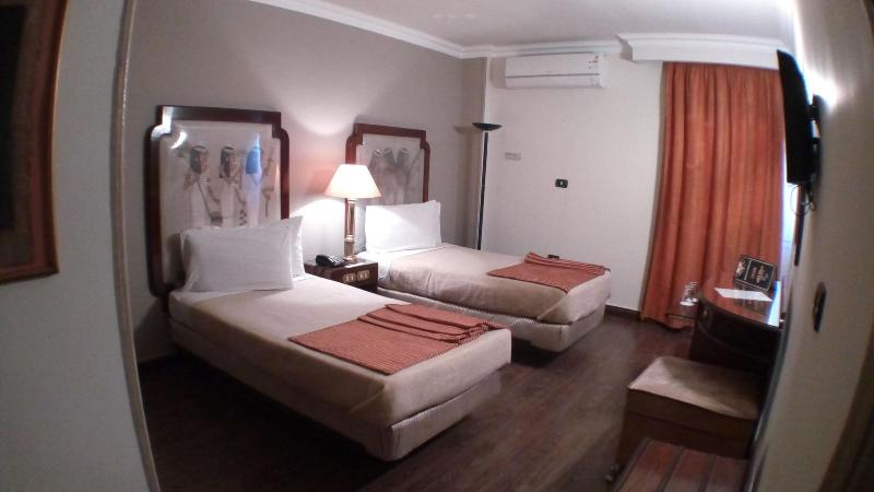 Zayed Hotel - Oda