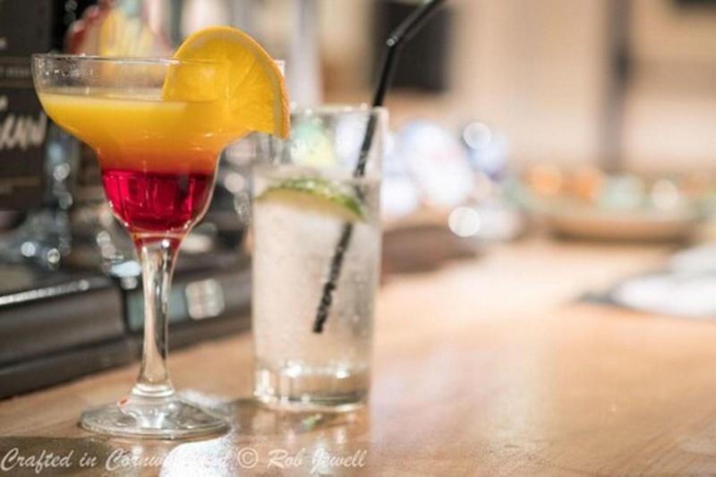 Lugger Inn - Bar