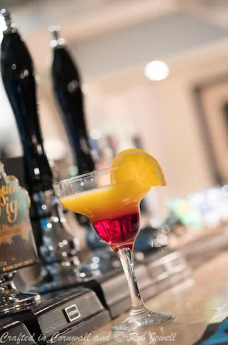 Lugger Inn - Bar