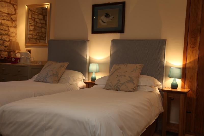 The Fox Inn - Genel