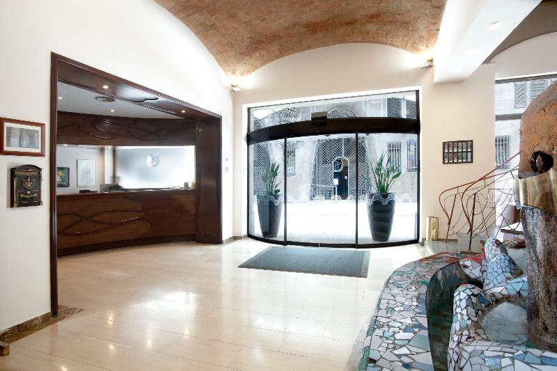 Gaudi - Lobi