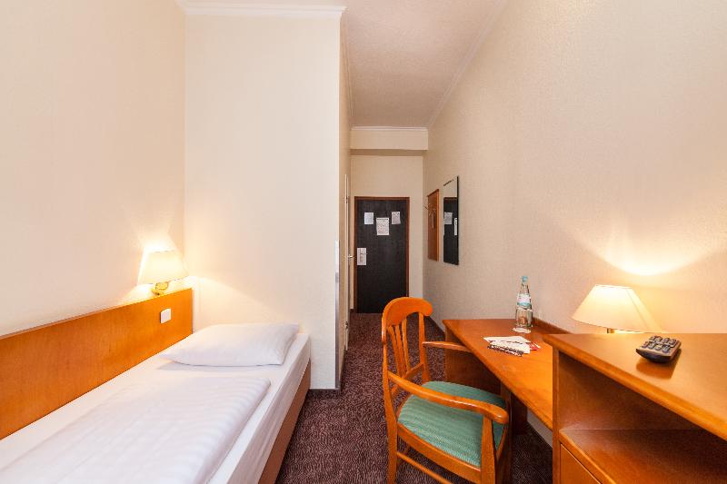 Hotel Ahl Meerkatzen - Oda