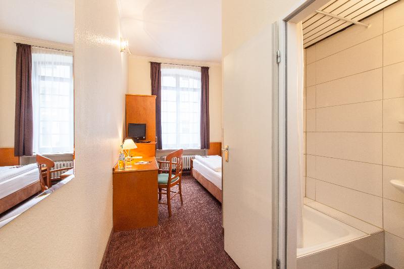 Hotel Ahl Meerkatzen - Oda