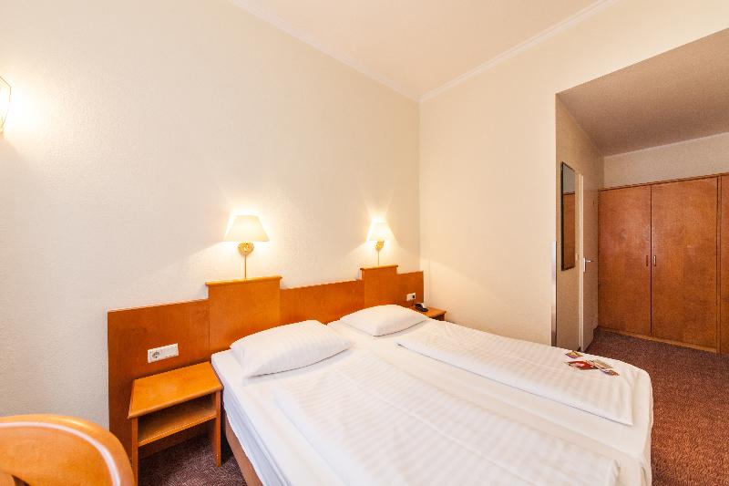 Hotel Ahl Meerkatzen - Oda