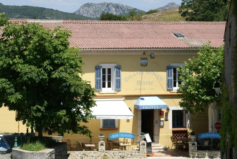 Logis Grand Hotel Bain - Genel