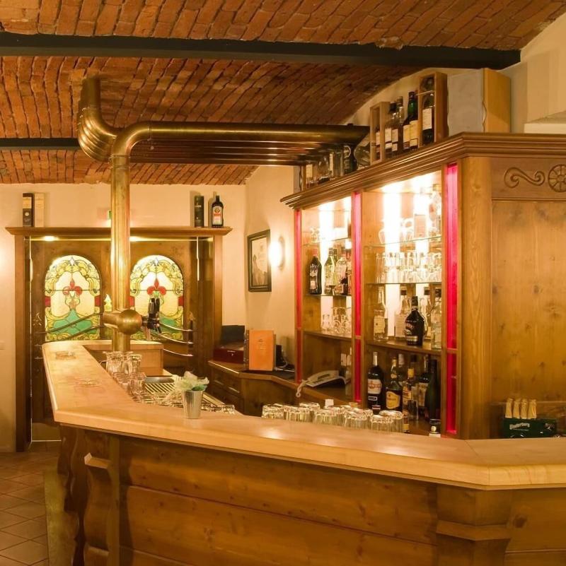 Drei Schwanen - Bar