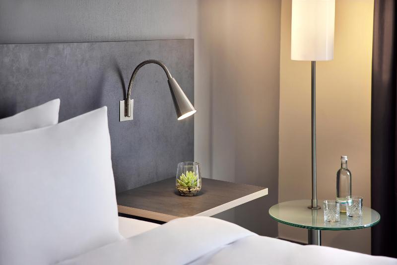 Curve Hotel BayArena - Oda