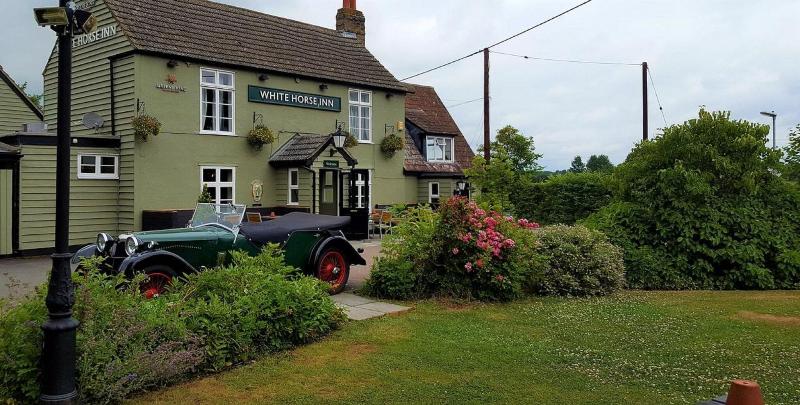 The White Horse Inn - Genel