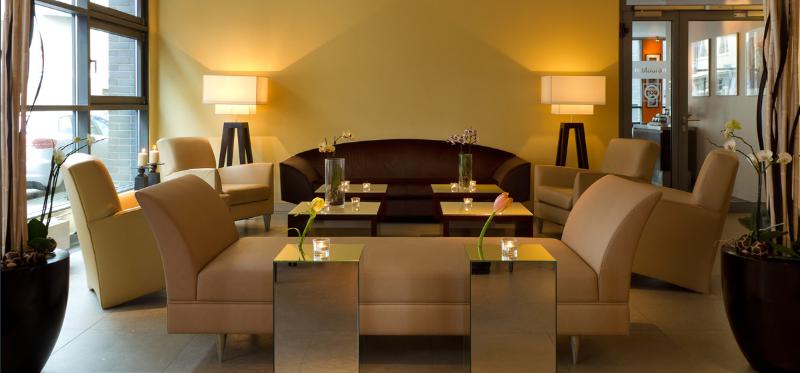 Hotel Santo Cologne - Lobi
