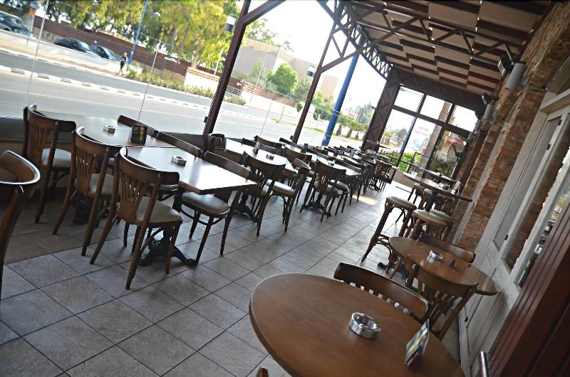 Pigeon Beach Hotel Apartments - Bar