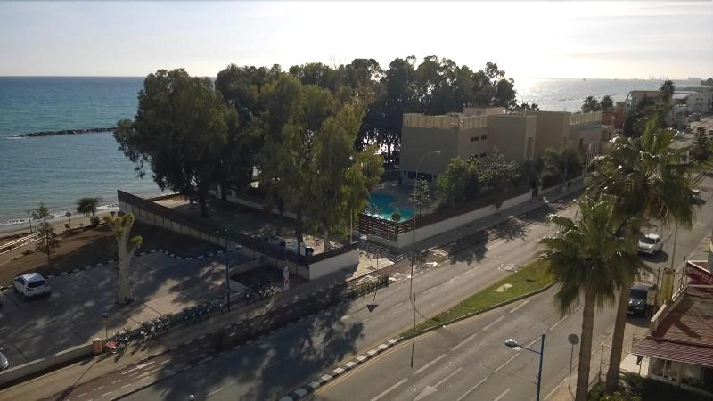 Pigeon Beach Hotel Apartments - Genel