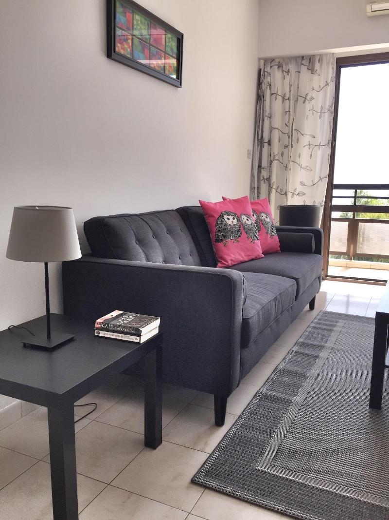 Pigeon Beach Hotel Apartments - Oda