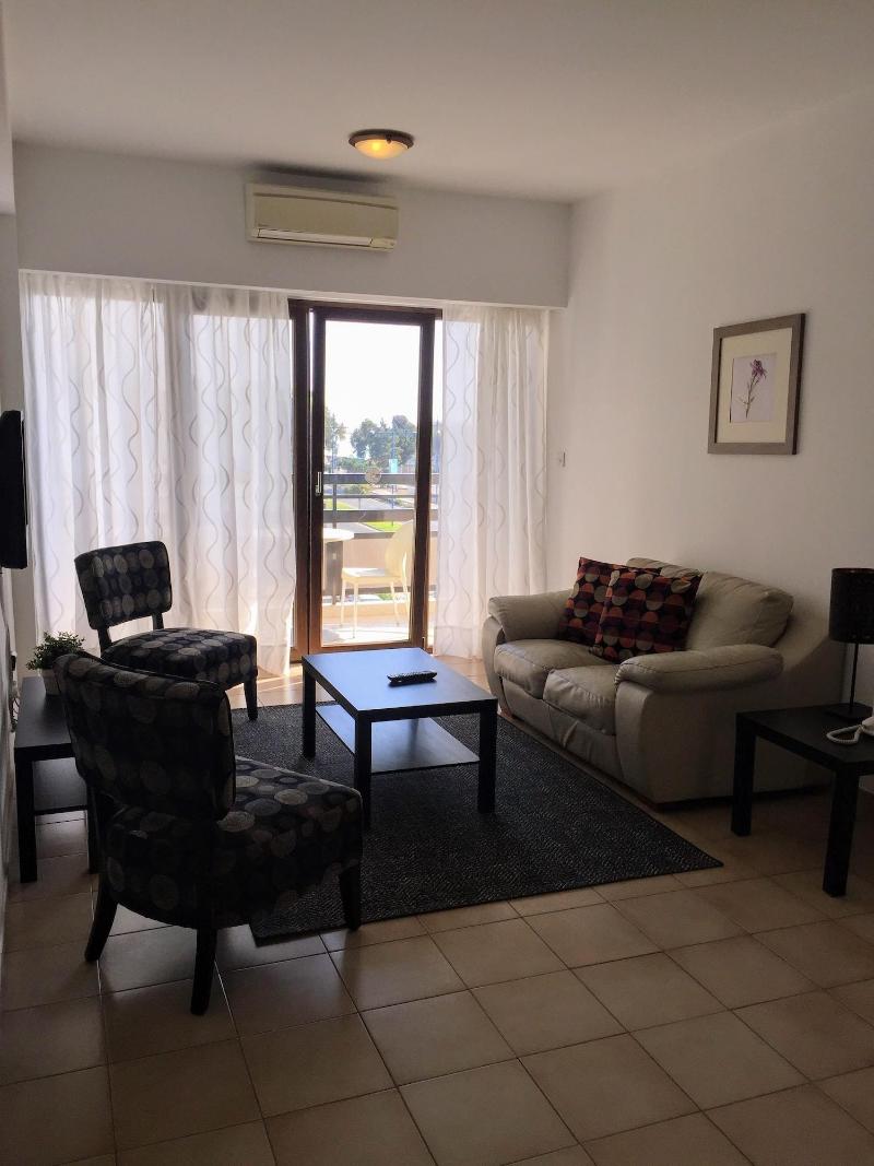 Pigeon Beach Hotel Apartments - Oda