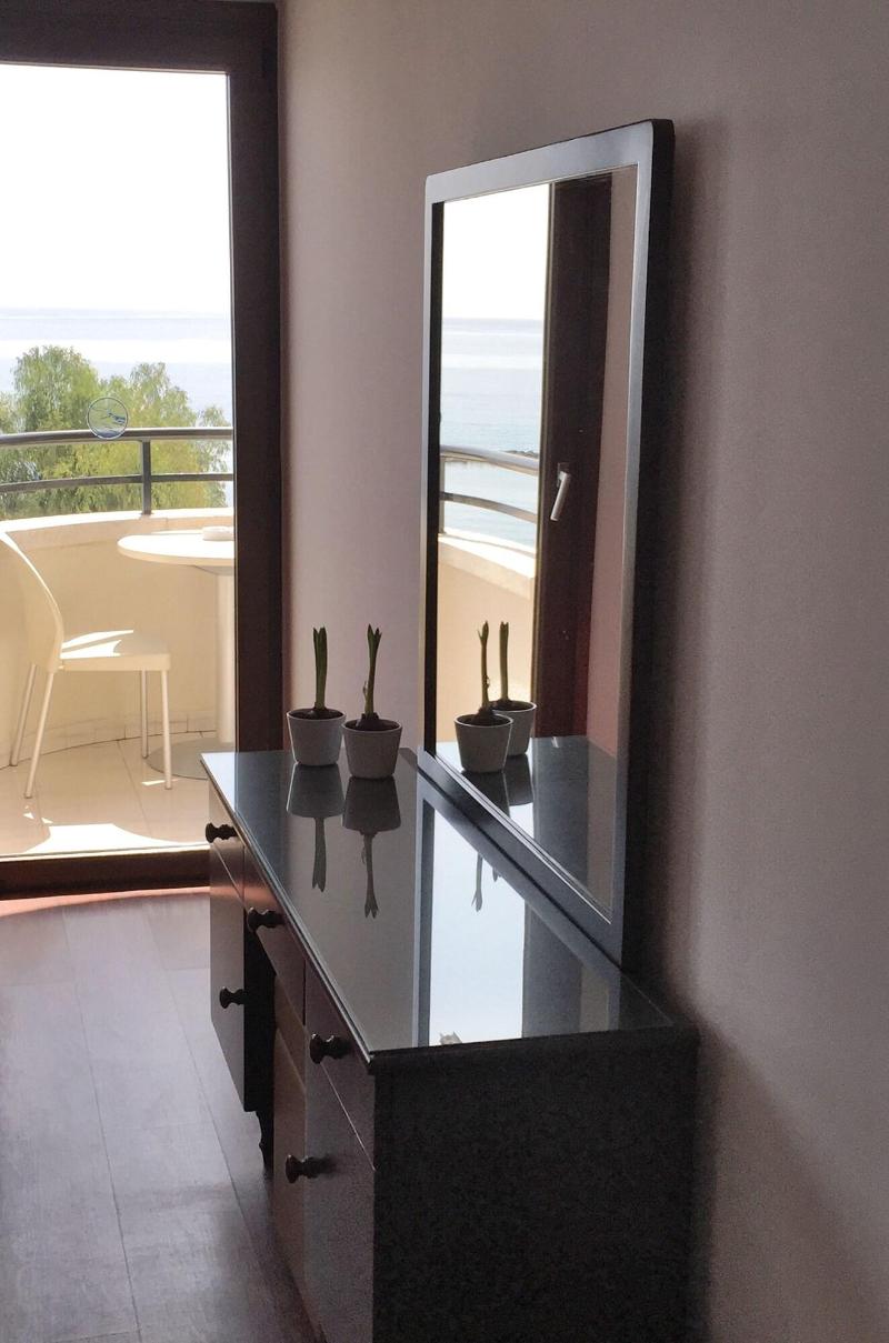 Pigeon Beach Hotel Apartments - Oda