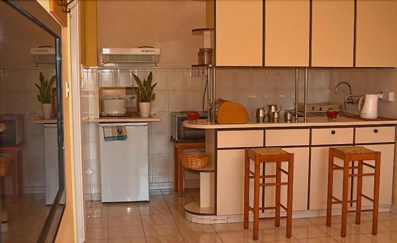 Pigeon Beach Hotel Apartments - Oda
