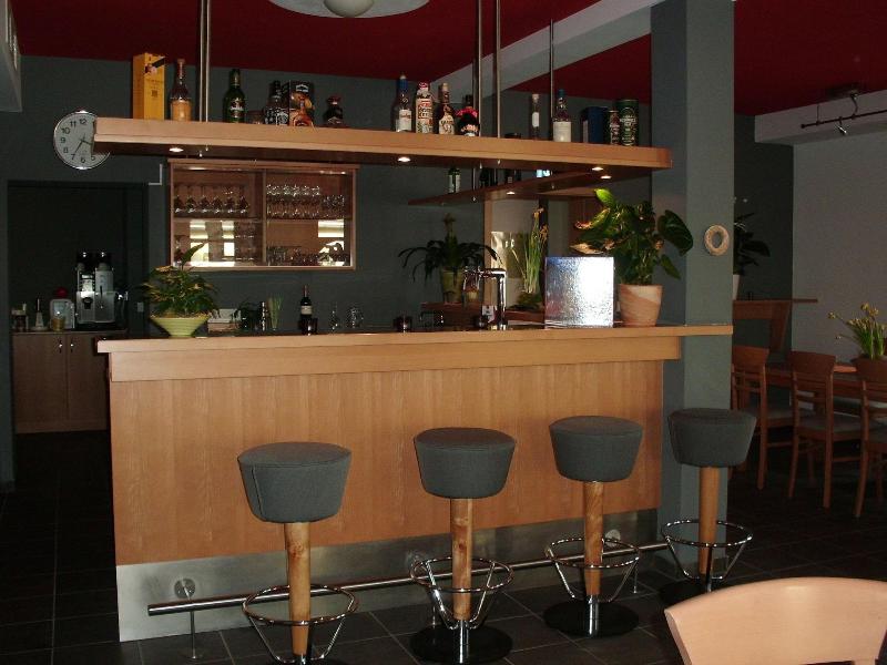 Outdoor Inn - Bar