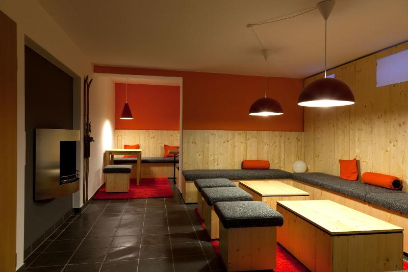 Outdoor Inn - Lobi