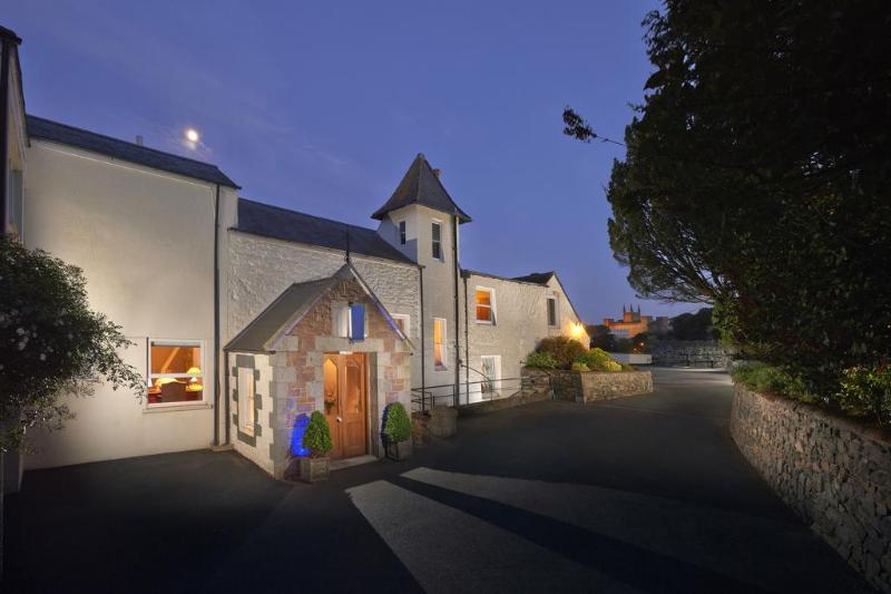 La Fregate Hotel - Genel