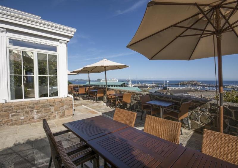 La Fregate Hotel - Genel