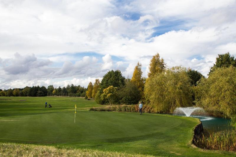 The Essex Golf & Country Club Hotel - Aktivite