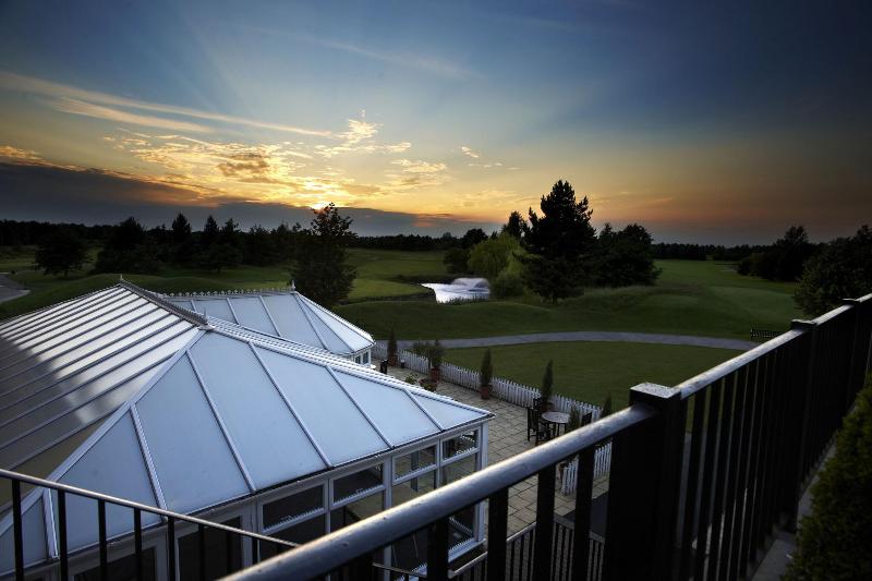 The Essex Golf & Country Club Hotel - Teras