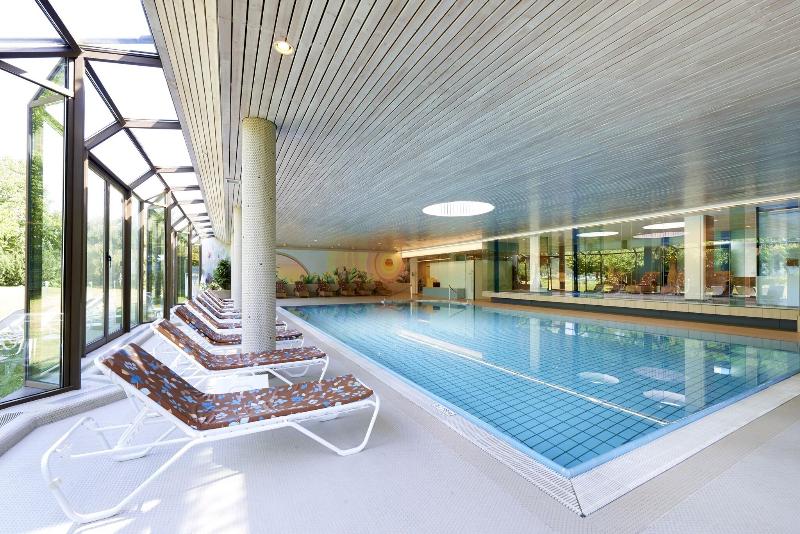 Parkhotel Pörtschach - Havuz