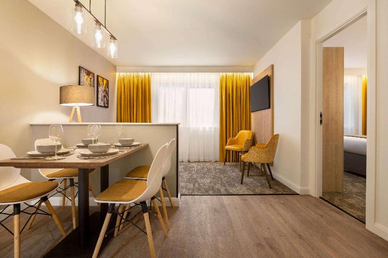 Super 8 by Wyndham Chester East - Oda