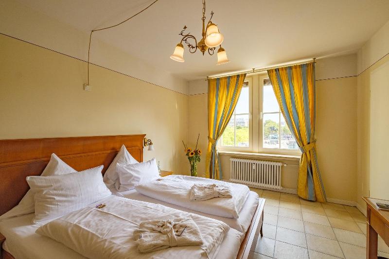 Albergo Xll Apostel - Oda