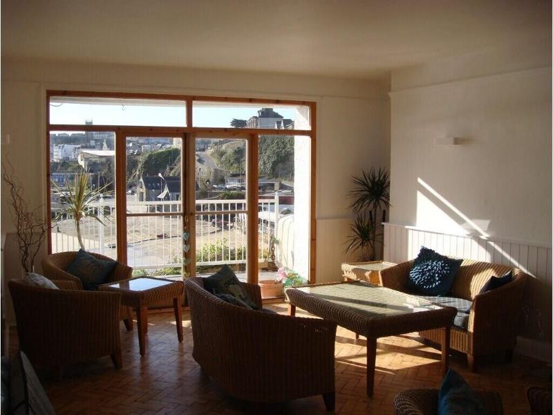 The Harbour - Guest House - Bar