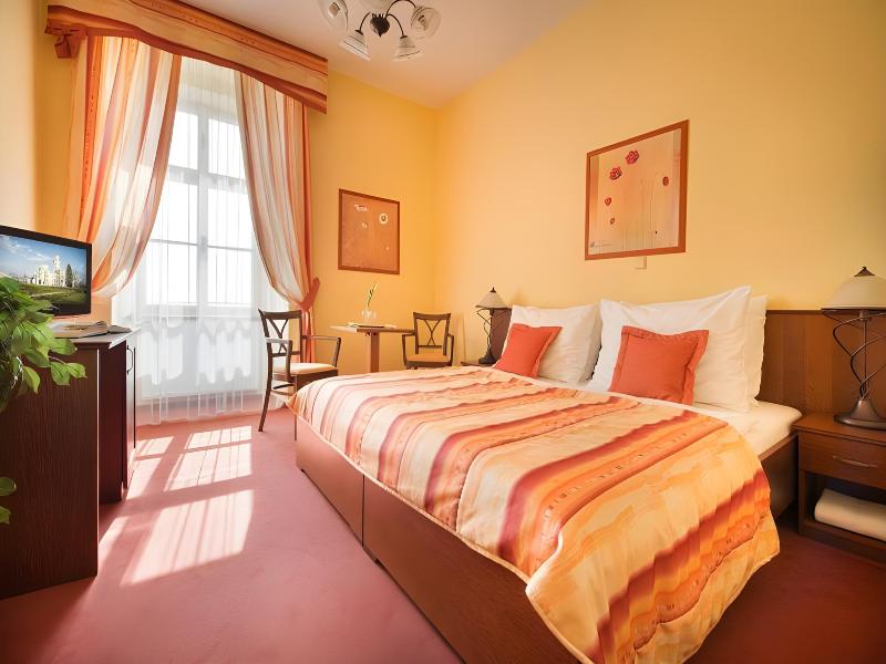 Hotel Podhrad - Oda