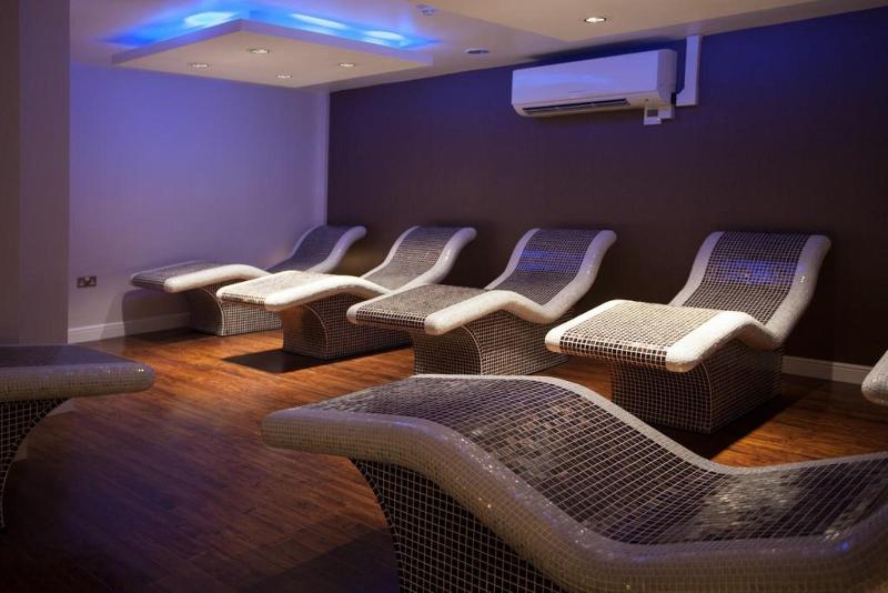 Bannatyne Durham - Aktivite