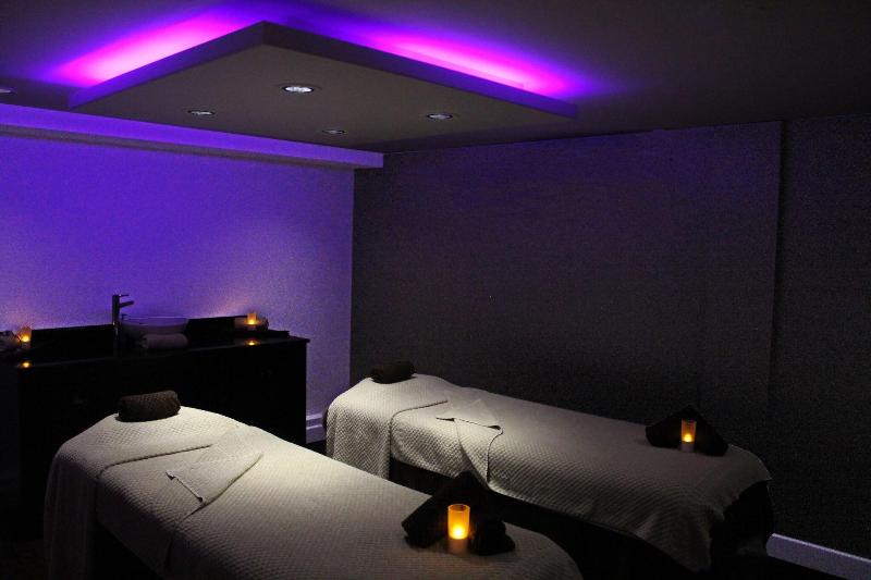 Bannatyne Durham - Aktivite