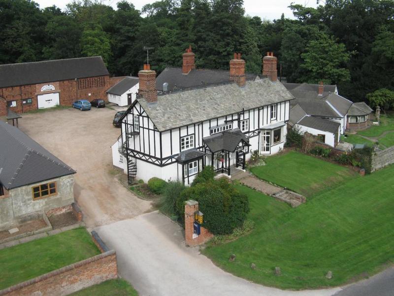 Donington Park Farmhouse Hotel - Genel