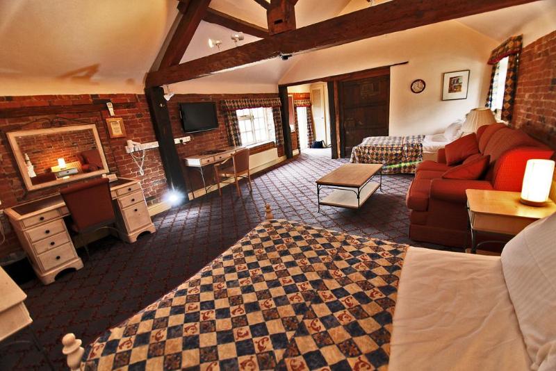 Donington Park Farmhouse Hotel - Genel