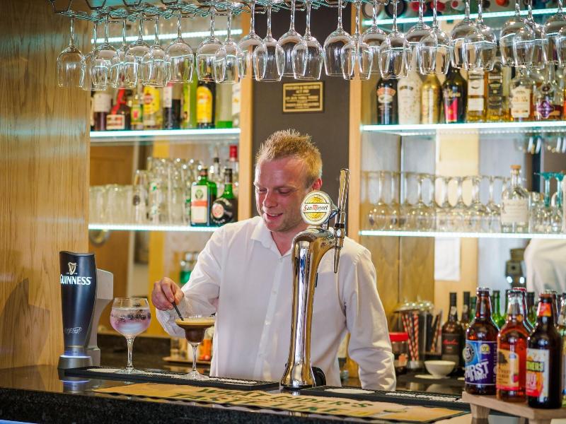 Ilfracombe Carlton - Bar