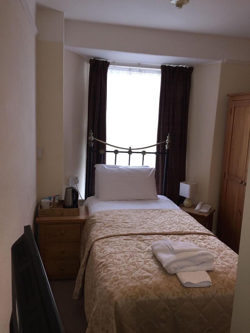 Ilfracombe Carlton - Oda
