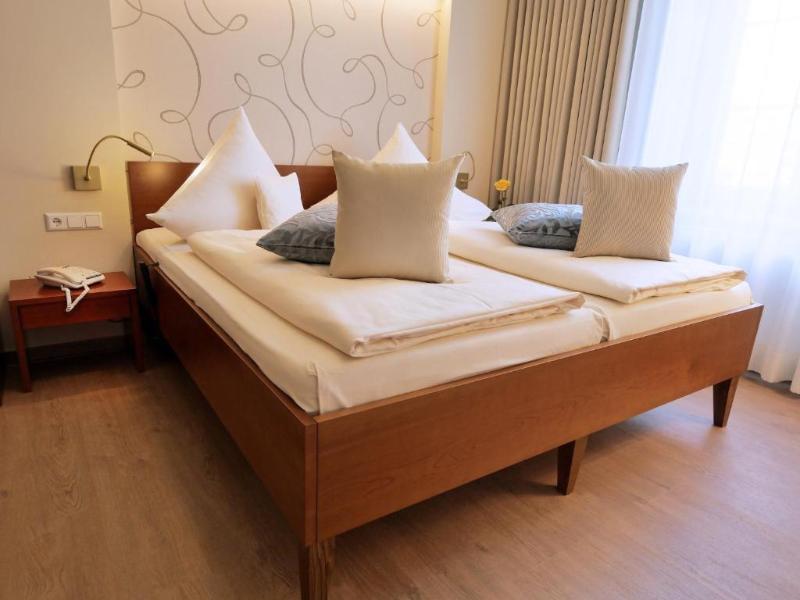 TOP VCH Martha Hotel Dresden - Oda