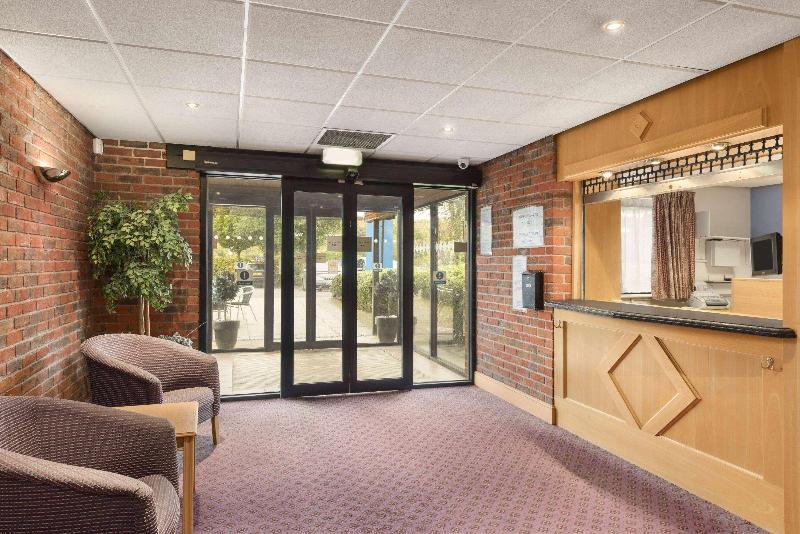 Days Inn Chesterfield Tibshelf - Lobi