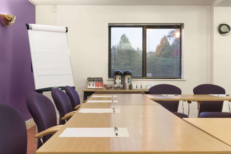 Days Inn Chesterfield Tibshelf - Toplantı